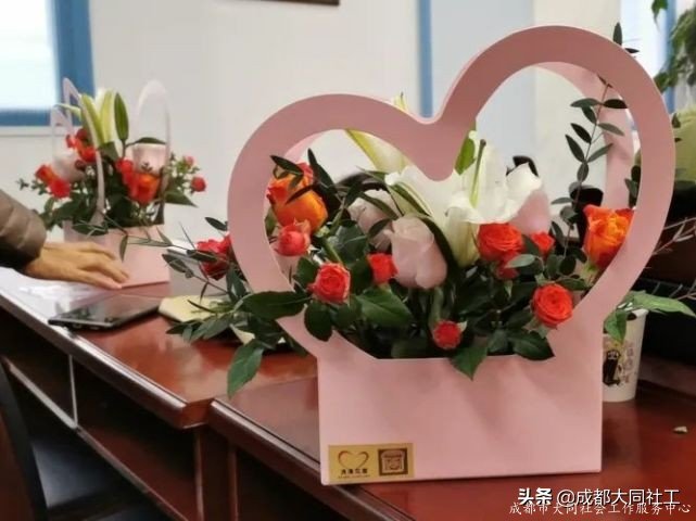 年(nián)終答卷│同享年(nián)華·康樂(yuè)行，祝您安康喜樂(yuè)