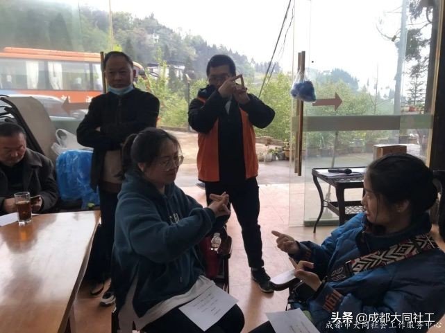 “文創犀浦,共營共建”公共空間運營項目——國學(xué)朗誦茶言活動