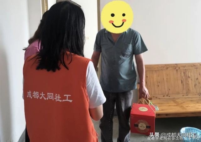 紅(hóng)光街道(dào)關愛援助站開展“愛在紅(hóng)光,濃情中秋”主題活動