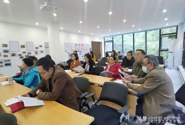 「座談會」社區治理(lǐ)與服務創新試驗區暨“百千萬”工程座談會
